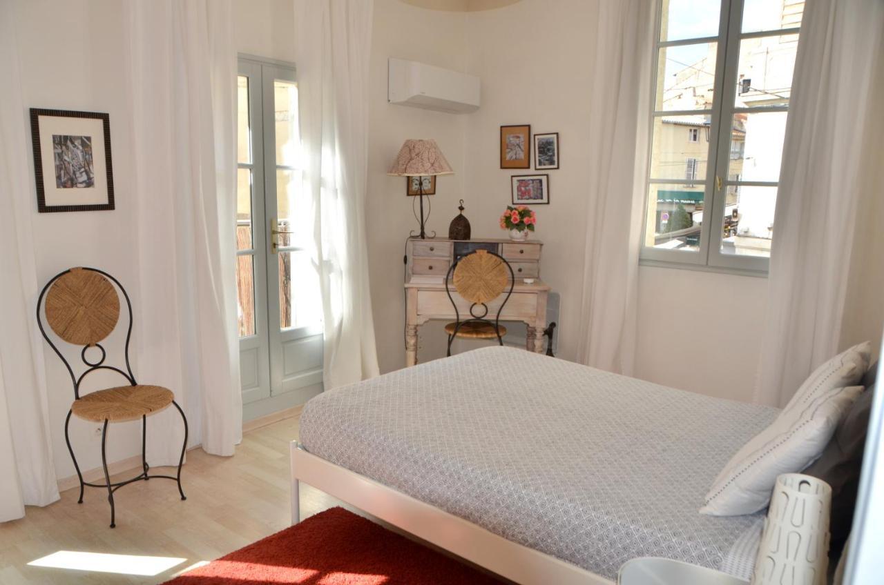 Bel Appartement Villeneuve Les Avignon Exterior foto
